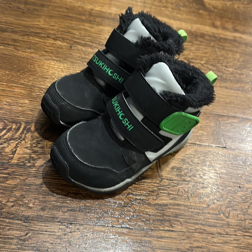 Tsukohoshi size 8.5 lightly used toddler snow boots